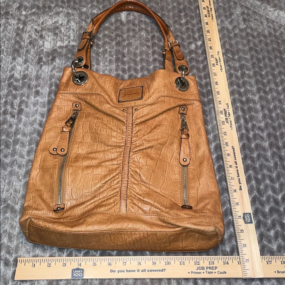 B. Makowsky hobo/shoulder bag. Tan/Cognac leather w a crocodile-embossed texture
